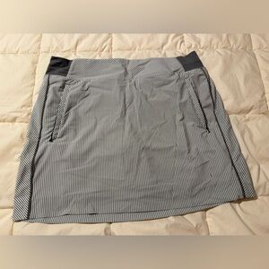 Athleta Gray and Cream Textured Skort